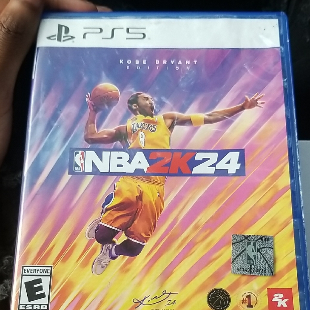 24 Kobe Bryant Edition for PS5 - Purple and Yellow